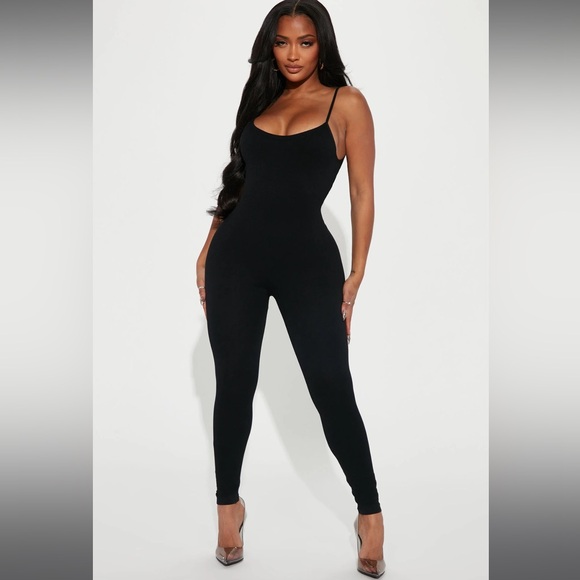 Fashion Nova Harper Seamless Jumpsuit Black Spaghetti Strap Size S/M - Picture 1 of 3